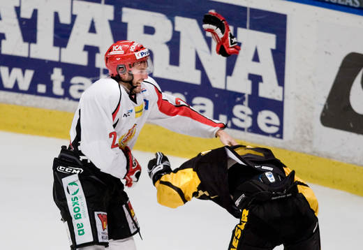 Andreas Paulsson, Almtuna slänger handskarna mot Mattias