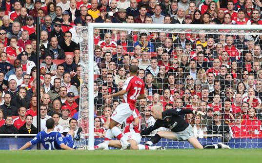 Leon Osman, Everton, gör mål
