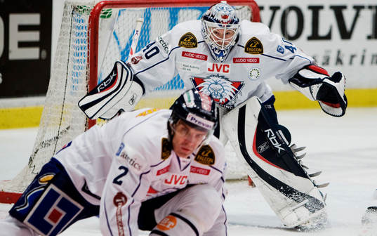 Andreas Pihl, Linköping, och Daniel Henriksson, målvakt,