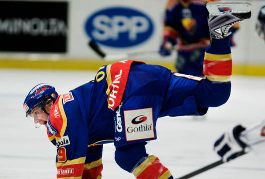 Kristofer Ottosson, Djurgården, har svårt att hålla