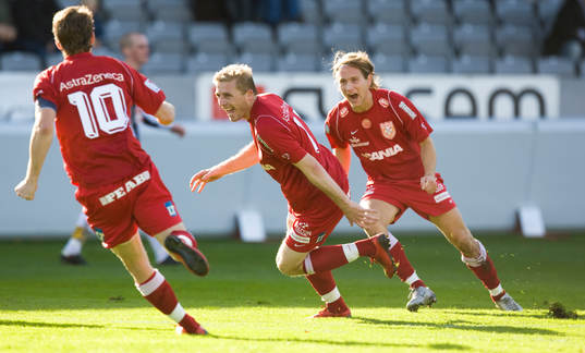 0-2, Xhevdet Llumnica, Göran Marklund och Andi Toompuu