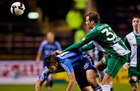 Marcus Törnstrand, Hammarby, trycker ner Mikael Dahlberg,