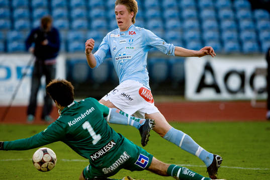 Pontus Jansson, MFF mot Jani Tuomala, målvakt, Norrköpipng