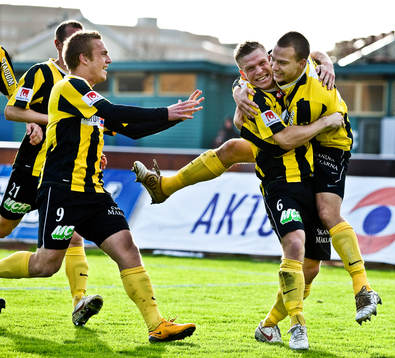 Daniel Forsell gör 1-0 till Häcken. Jubel, glädje