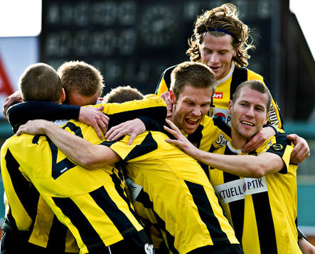 Daniel Forsell gör 1-0 till Häcken.  Jubel, glädje