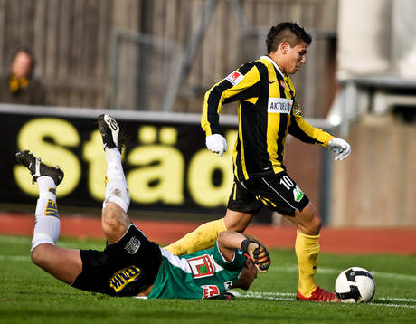 Paulinho, Häcken, rundar Sebastian Karlsson, målvakt