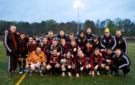 Claudio Rojas Flores och  Brommapojkarna svenska junior