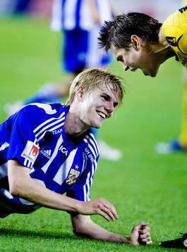 Erik Lund, Göteborg, får skäll av Joakim Sjöhage,