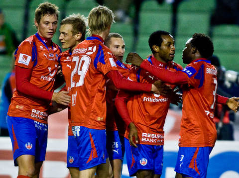 René Makondele, gör 1-0. Jubel Helsingborg
