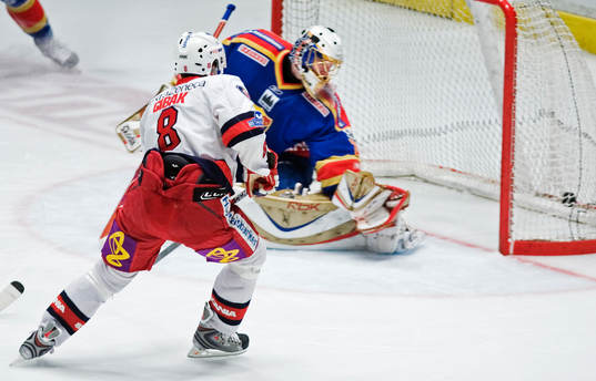Martin Cibak, Södertälje, gör 0-1 bakom Stefan