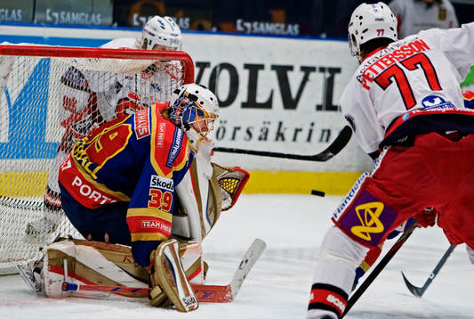 Stefan Ridderwall, målvakt, Djurgården, har koll på