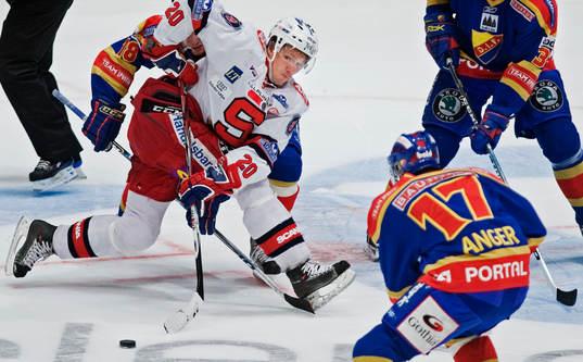 Petri Pakaslahti, Södertälje, vinner pucken