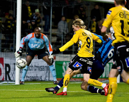 Pa Dembo Tourray, målvakt, Djurgården. Lars Nilsson,