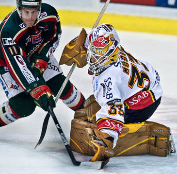 Mattias Modig, målvakt, Luleå. Magnus Kahnberg, Frölunda