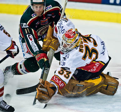 Mattias Modig, målvakt, Luleå. Magnus Kahnberg, Frölunda