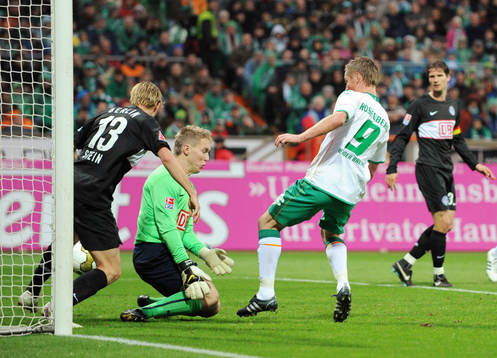 Markus Rosenberg, Bremen, gör mål. Marc Stein, målvakt