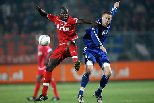 Cheick Tiote och Rasmus Lindgren
