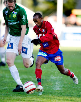 Jabu Mahlangu, Öster