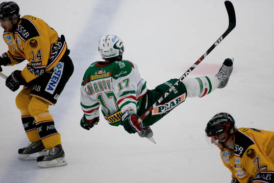 Mathias Tjärnqvist, Rögle åkte på en luftfärd