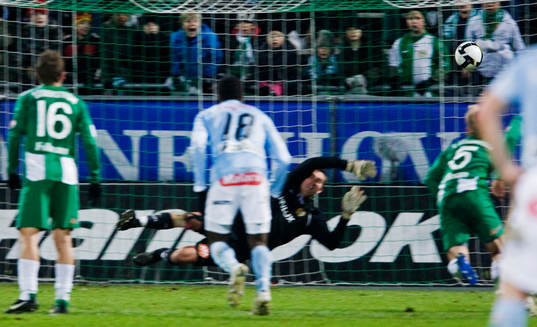 Kristoffer Björklund, målvakt, Hammarby, är chanslös