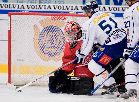 Peter Hirsch, Målvakt Timrå och Mikael Håkansson,