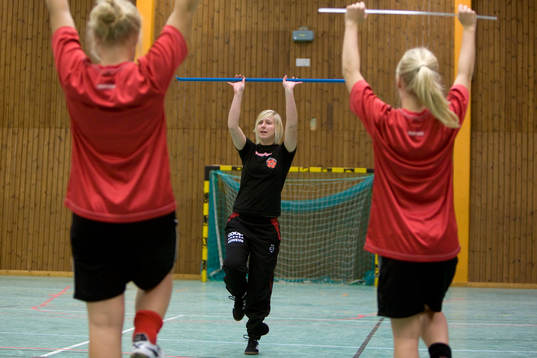 Emely Sörenssen, instruktör