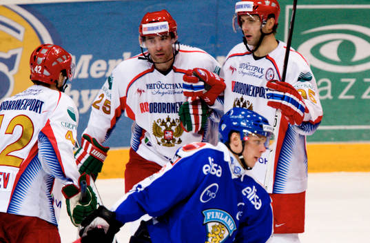 Riku Hahl, Finland deppar när Danis Zaripov och Alexi