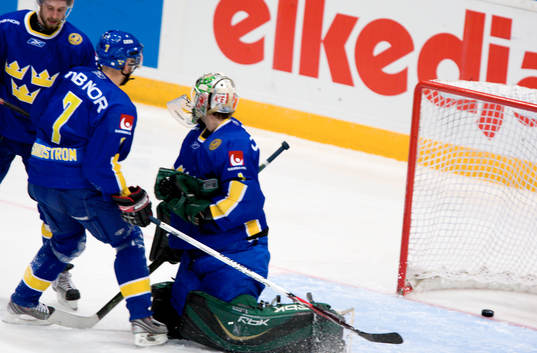 Jonas Gustavsson, Målvakt Sverige släpper in ännu en