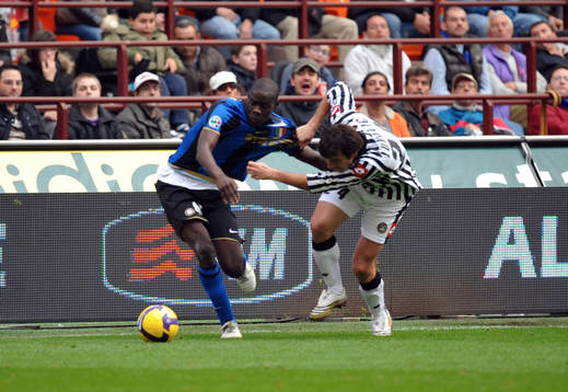 Bläddra bland fler bilder av Fotboll, Serie A Chievo v Juventus