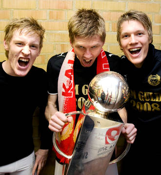 Tre bröder med pokalen, SM-Guld, Rasmus Elm, David Elm,