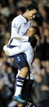 Fraizer Campbell och Aaron Lennon, Tottenham, glädje, jubel
