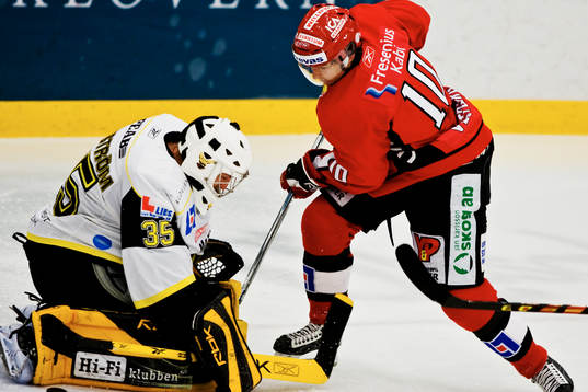 Jens Holmström, målvakt, Västerås och Fredrik Vestberg,
