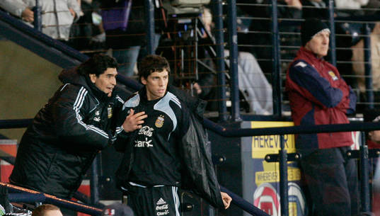 Diego Maradona, förbundskapten och Jose Ernest Sosa