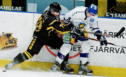 Henrik Eriksson, AIK och Niklas Öhman, Sundsvall, i