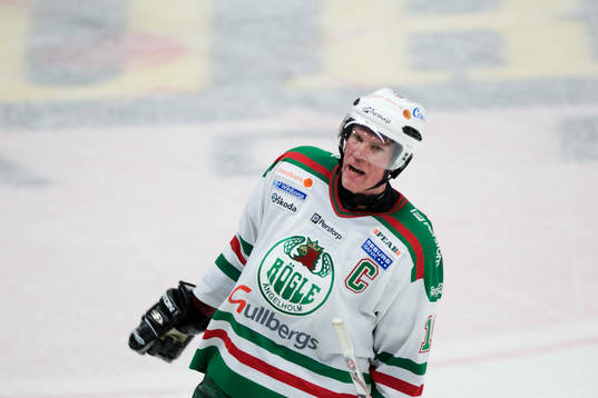 4-3, Kenny Jönsson skriker ut sin glädje