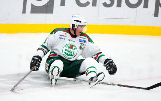 Kenny Jönsson, har fastnat i en klubba!