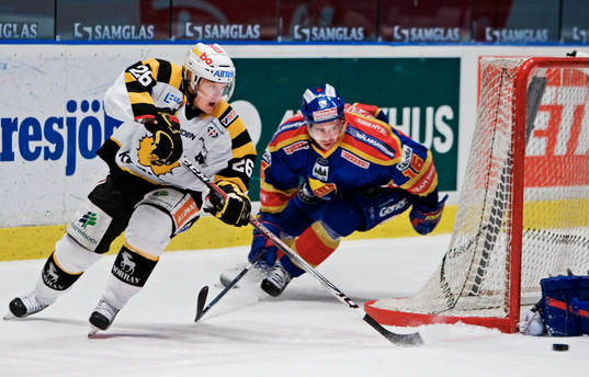 Anders Söderberg, Skellefteå, rundar målet