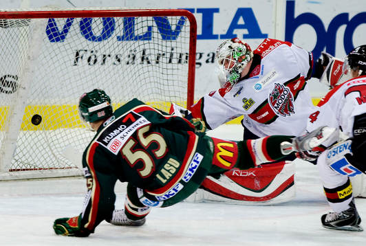 Nicklas Lasu, Frölunda, gör sitt första elitseriemål