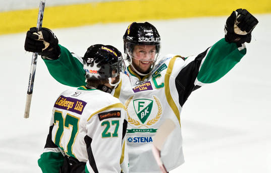 Rickard Wallin, Färjestad kvitterade till 1-1. Jubel