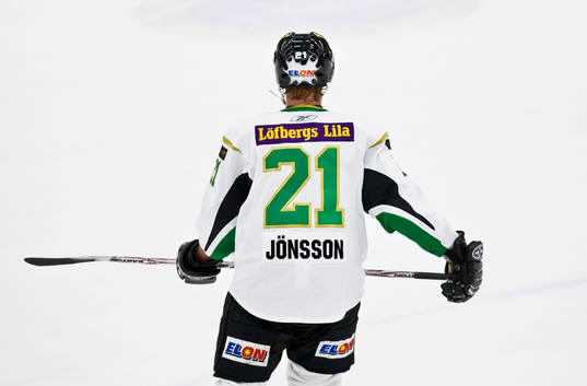 Jörgen Jönsson,  klubba, hjälm, genre