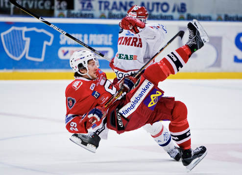 Johan Andersson, Timrå, sänker Tomas Kollar, Södertälje