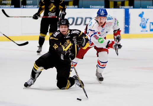 Patrik Bergström, AIK dras omkull av Richard Gynge,