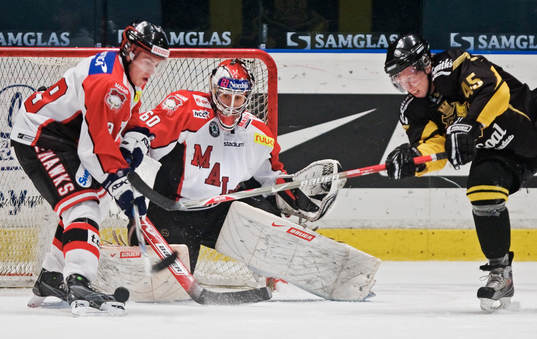 Per Savilahti-Nagander, AIK, oroar framför Henrik