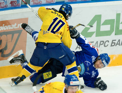 Kristofer Berglund, Sverige trycker till Kimmo Kuhta,