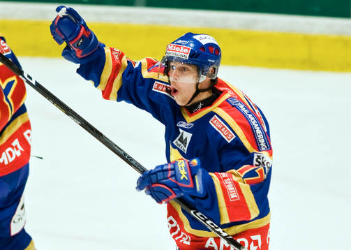 Niklas Anger, jubel
