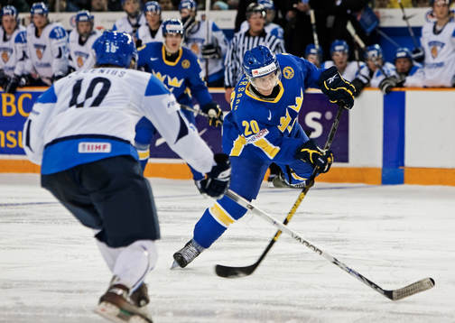 André Petersson, Sverige, skjuter mot mål