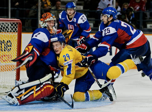 Radek Deyl, Slovakien, trycker in Simon Hjalmarsson,