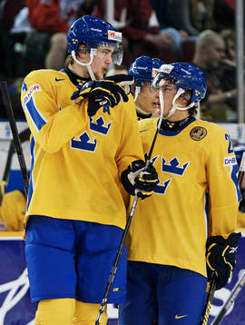 Victor Hedman pratar med André Petersson