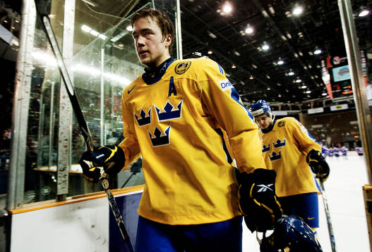 Victor Hedman, Sverige, lämnar isen