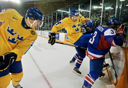 Victor Hedman, Sverige, kämpar mot två slovaker